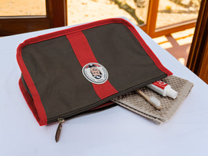 InCorrupto Toiletry Bag